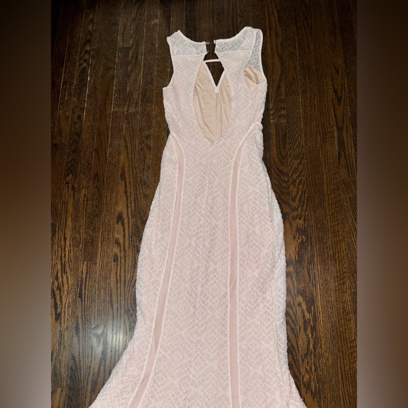 Long maxi bodycon beige cream dress Guess formal - Picture 6 of 10